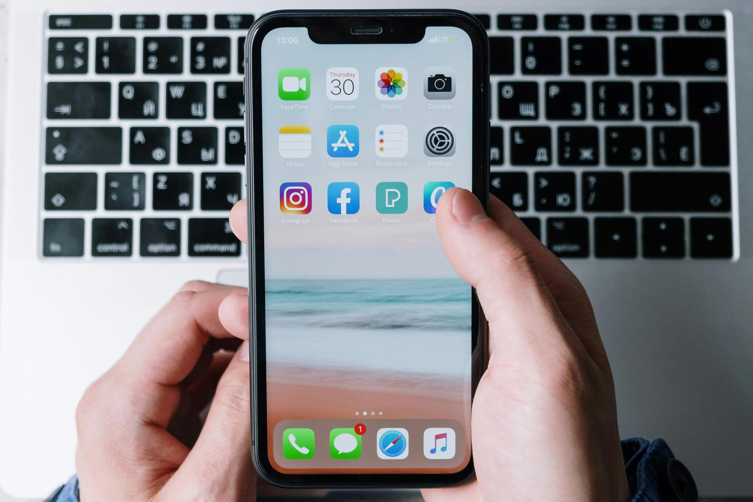 Una trobada de bloguers, youtubers, streamers i podcasters