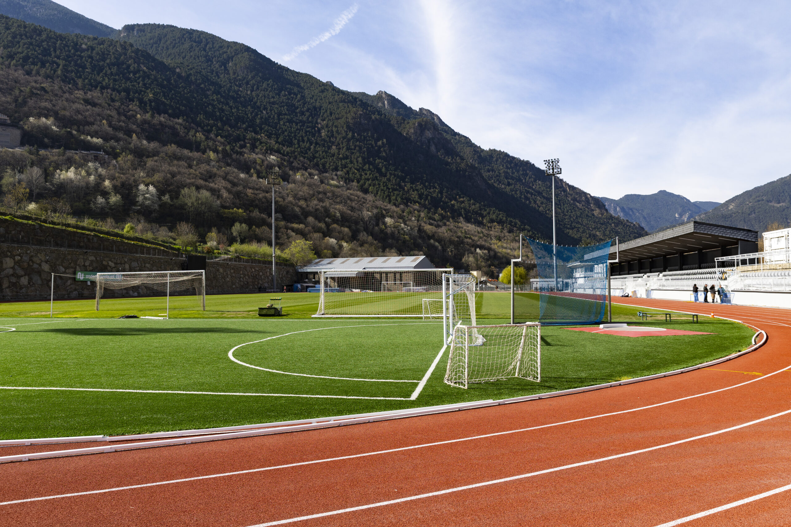 Vols saber quines millores s’han fet a l’estadi comunal?