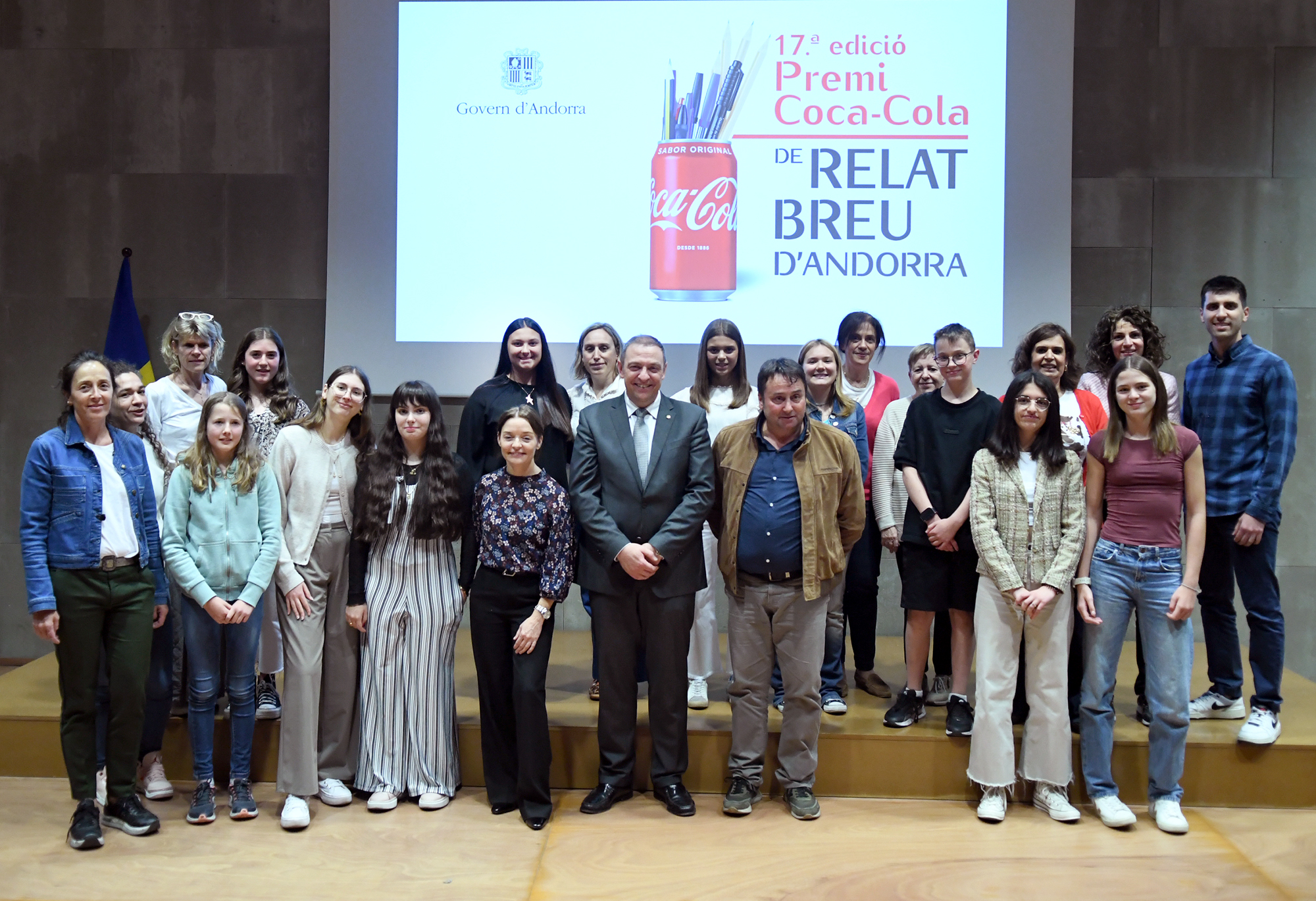 Coneix els guanyadors de la 17a edició del Premi Coca-Cola de relat breu