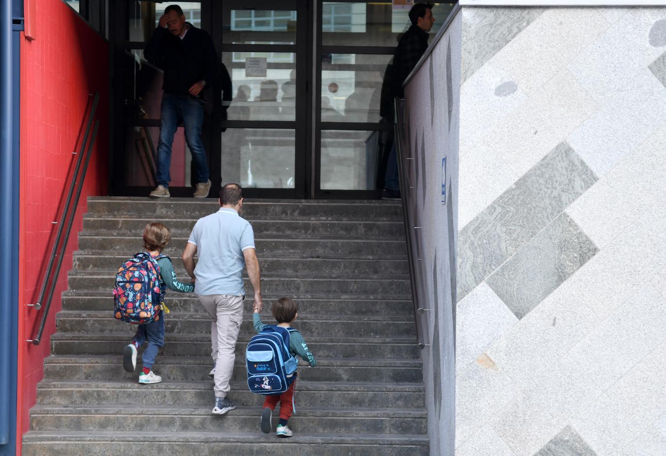 Ja pots sol·licitar les beques per al curs 2025-2026