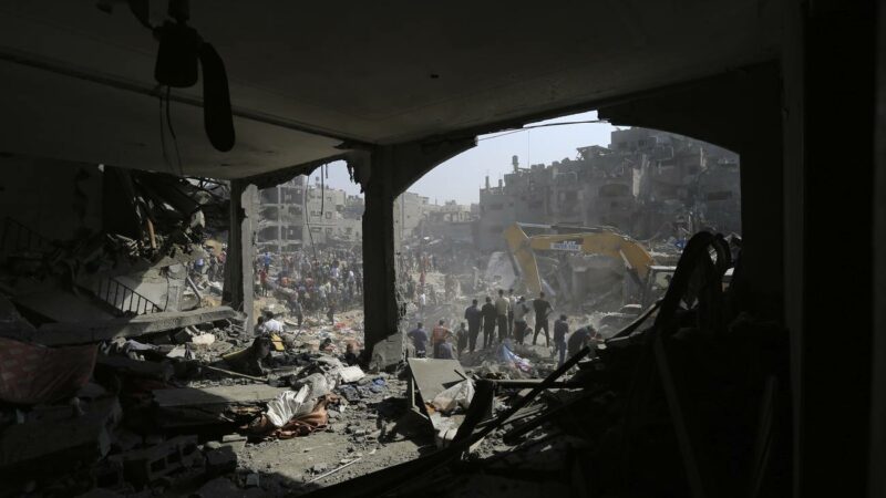 Gaza arriba al seu límit, desbordada de fam, bombes i amb el futur trencat