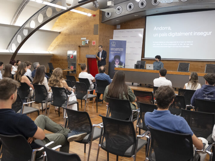 Els joves de l’EFA conversen sobre la ciberseguretat