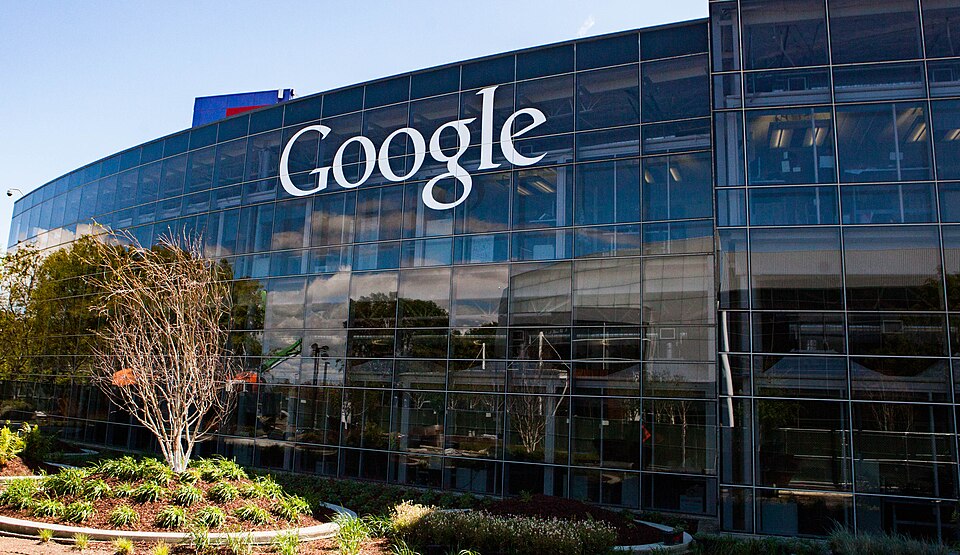 Google afegeix el català a les converses en temps real