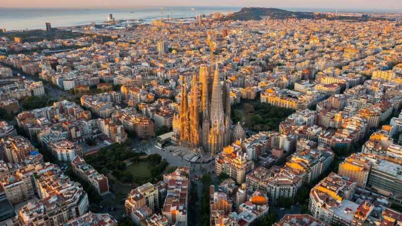 Quan vas a Catalunya, t’atenen en català?