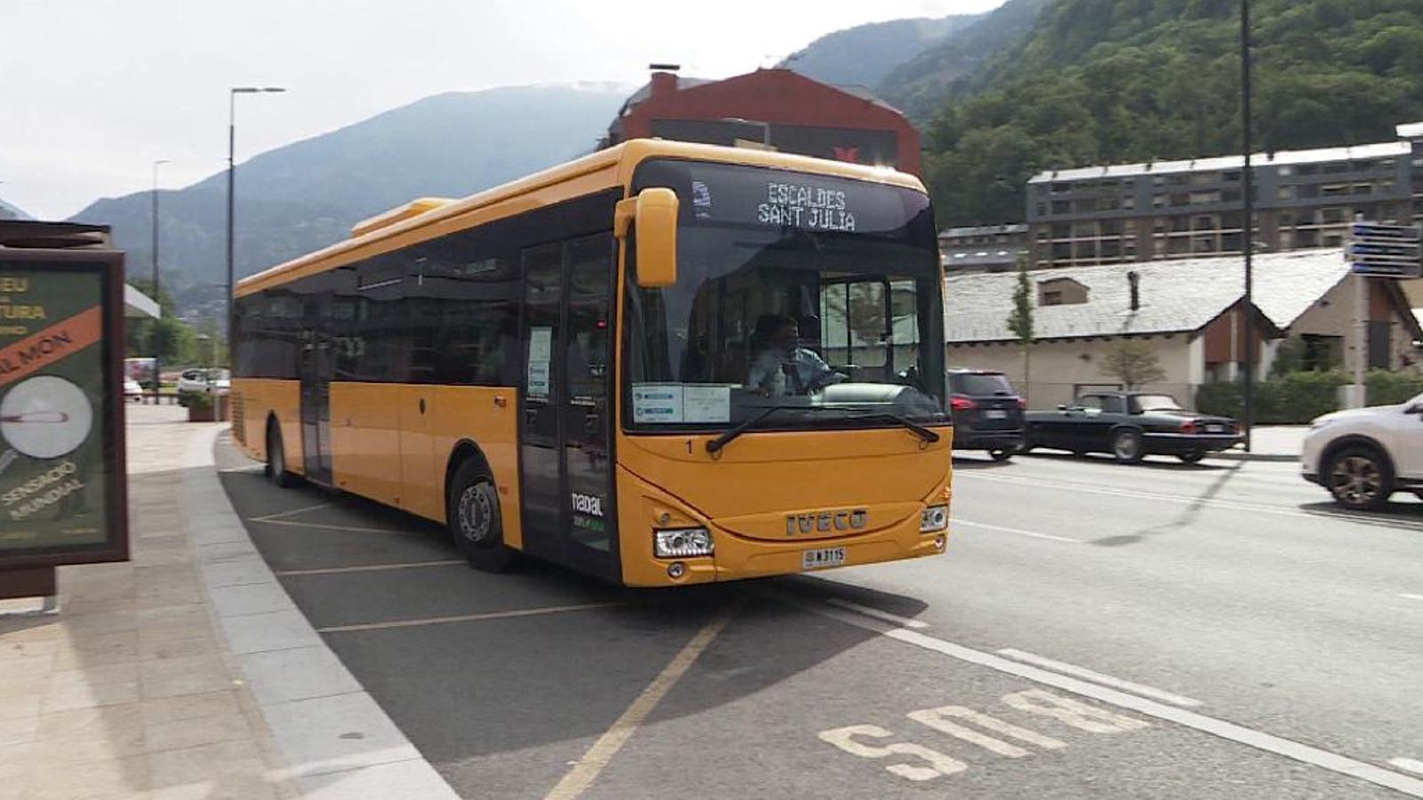 El bus lliure es converteix en el bus estudiant