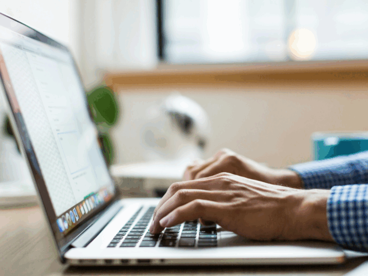 Vols fer un màster o una doctorat als EUA? Apunta’t a les beques Fulbright 2027-2028!