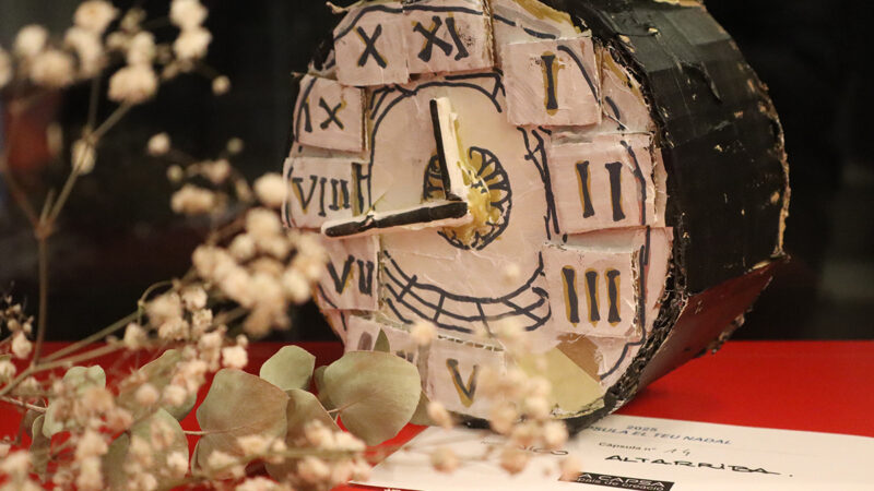 Què hi ha a dins? Els alumnes d’Ordino creen càpsules del temps que s’obriran d’aquí cinc anys