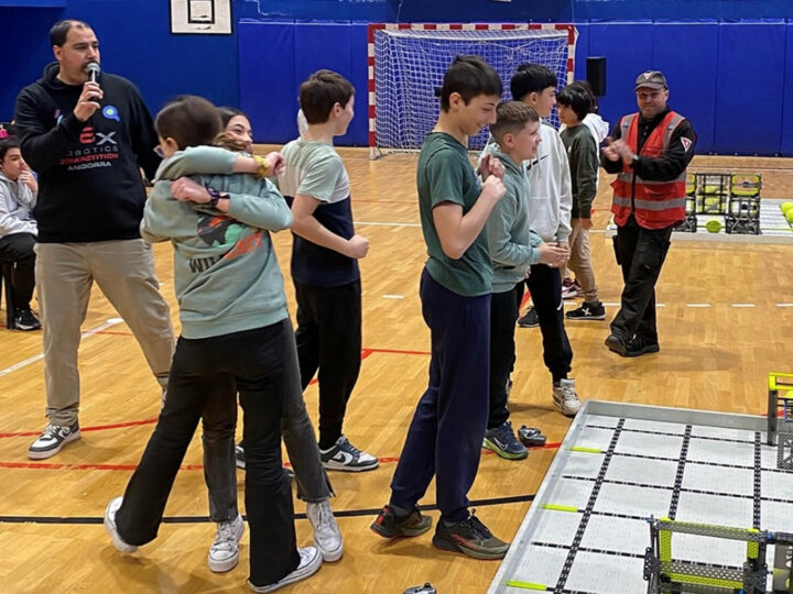 Construir robots i competir amb equips de 9 països: així serà el VEX Andorra