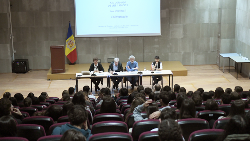 Transgènics, xips i gelatines: la jornada científica que t’explica el menjar de veritat