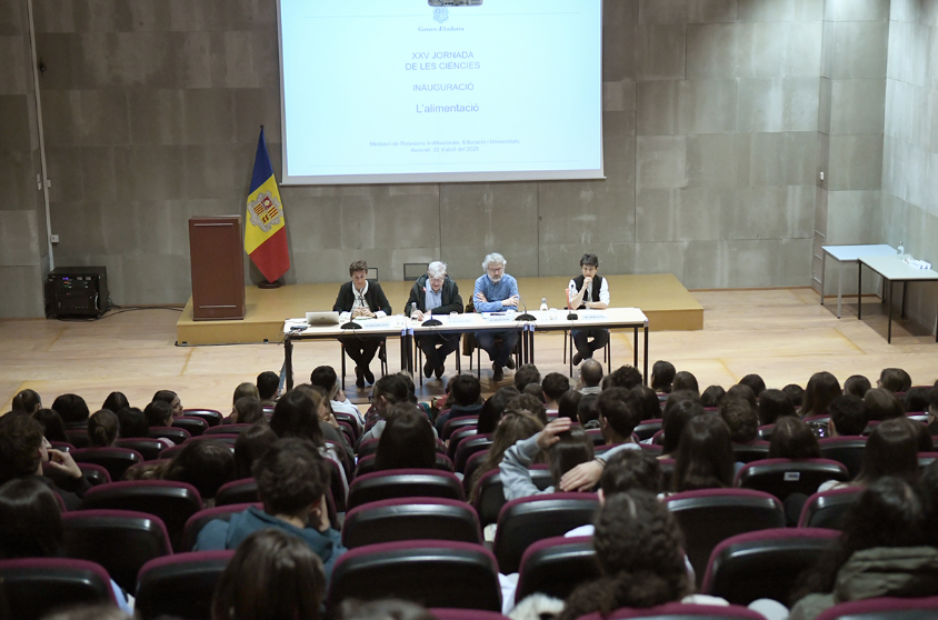 Transgènics, xips i gelatines: la jornada científica que t’explica el menjar de veritat