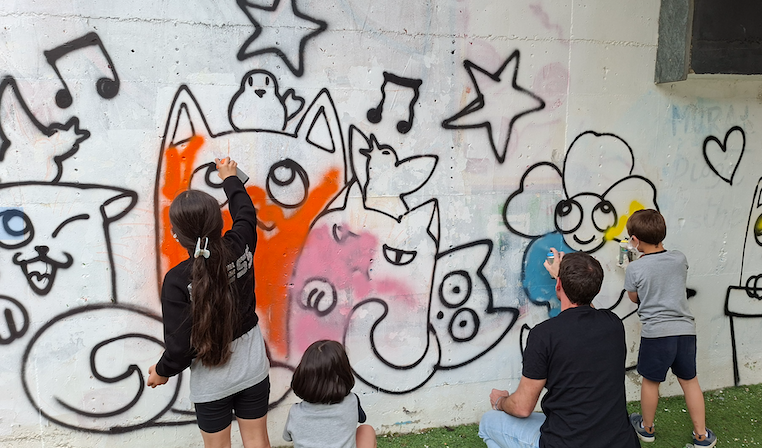 Un mur per deixar-hi empremta: Sant Julià impulsa l’art urbà