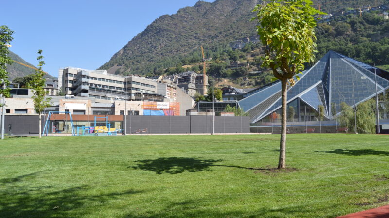 Més espai per gaudir del Prat del Roure