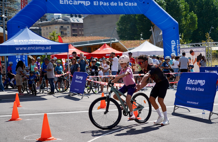 La Purito Kids omple Encamp de petits ciclistes
